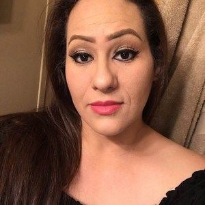 Meet your Posher, Imelda